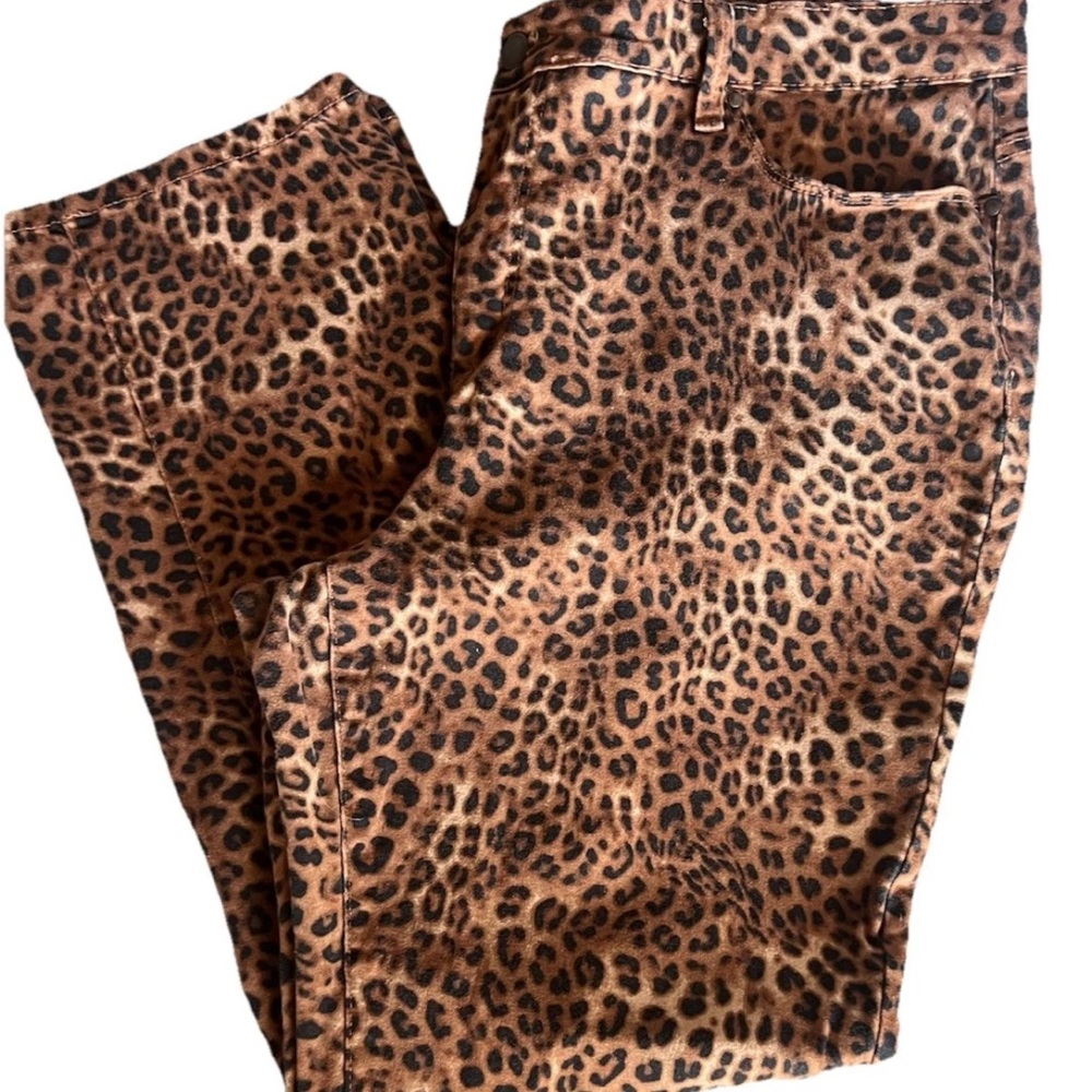 Charter Club PLUS SIZE Lexington Animal-Print Jeans 16W Stretch Denim Festival